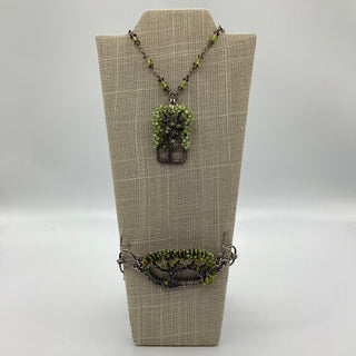 LIVE OAK NECKLACE/PERIDOT #4