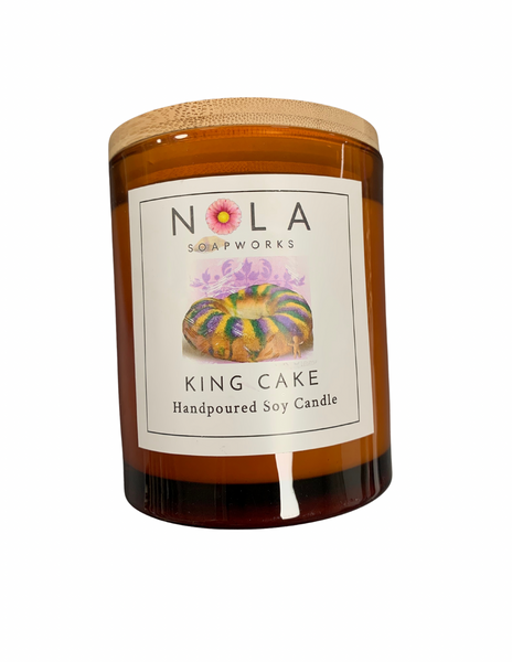 ESSENTIALLY NOLA KING CAKE CANDLE 14 OZ