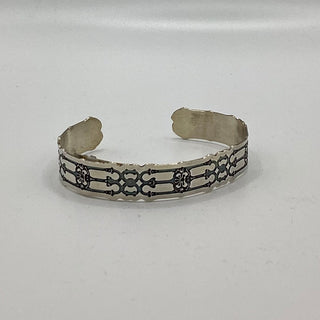 Entresol Slim Cuff Silver