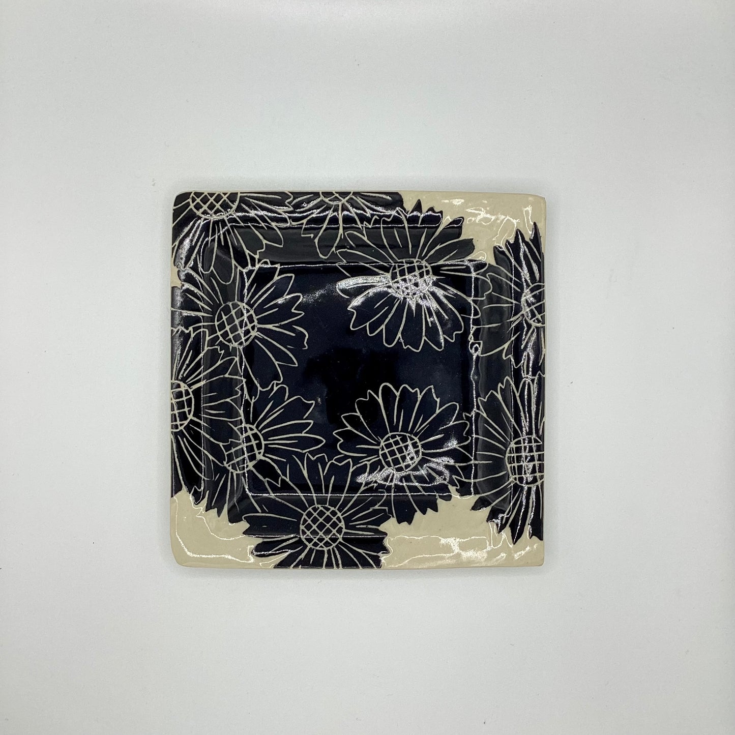 SQUARE BREAD PLATE 2024