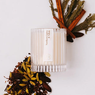Northern Lights & Tabak 8.5 Oz Candle