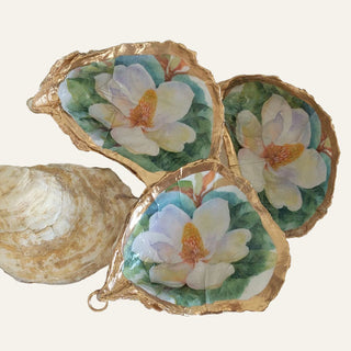 MAGNOLIA OYSTER ORNAMENT