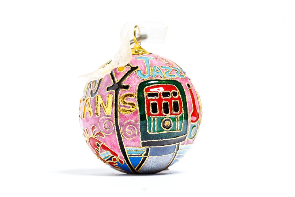 NEW ORLEANS CITY ICONS COISONNE ORNAMENT (PINK BACKGROUND)