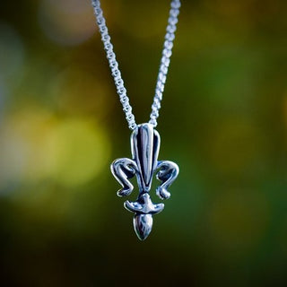 FLEUR DE LIS PENDANT