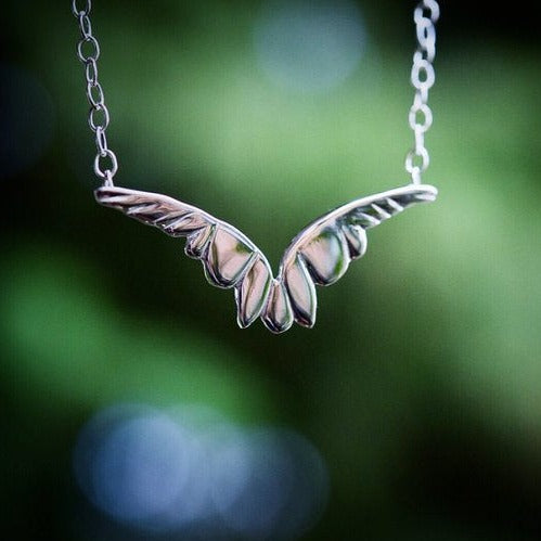 SMALL WINGS NECKLACE